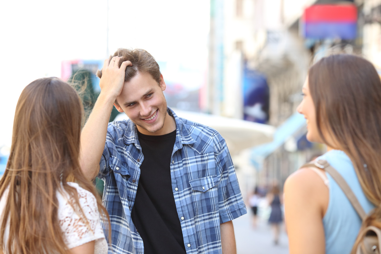 Flirtende Jugendliche.